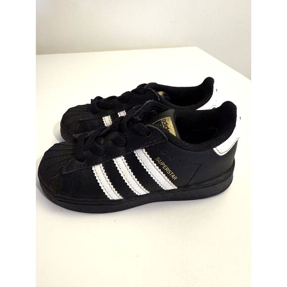 Adidas Superstar Sneaker - Picture 1 of 5